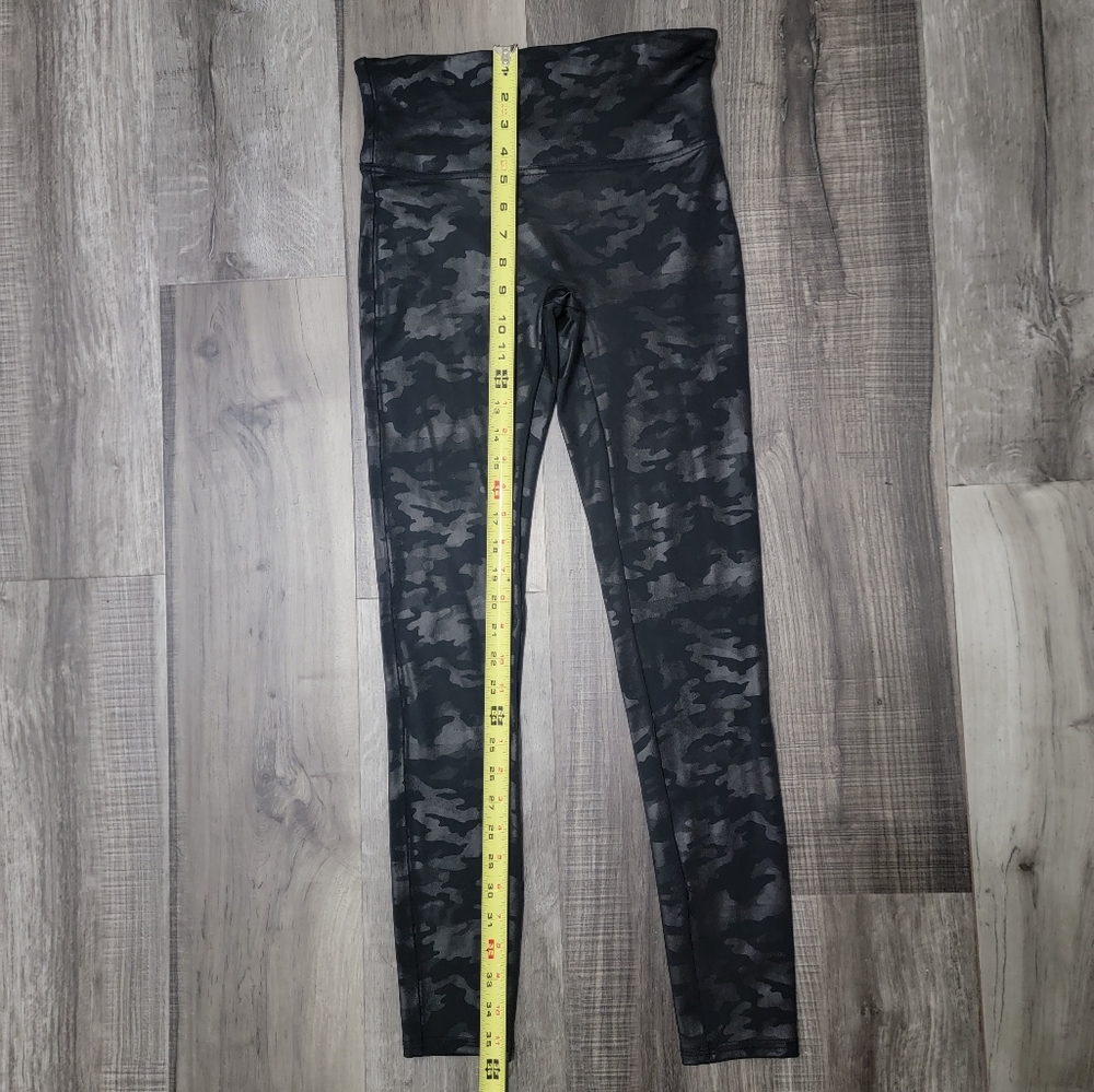SPANX Leggings Black and Gray - Metallic - Picture 4 of 11